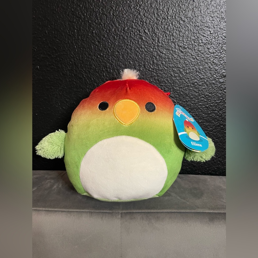 Nwt Squishmallow 9 inch elliene the parrot
